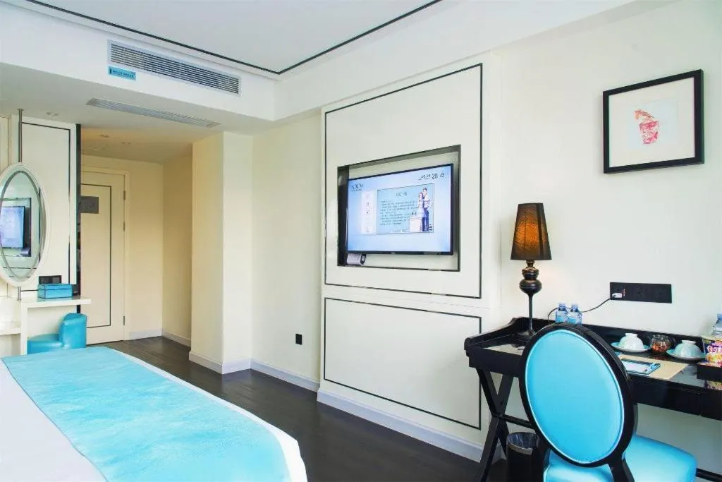 Bed in Xana Lite Guangzhou Shixi Metro Station