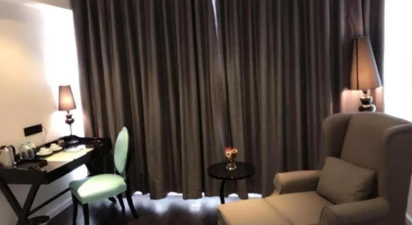 Xana Lite Guangzhou Shixi Metro Station