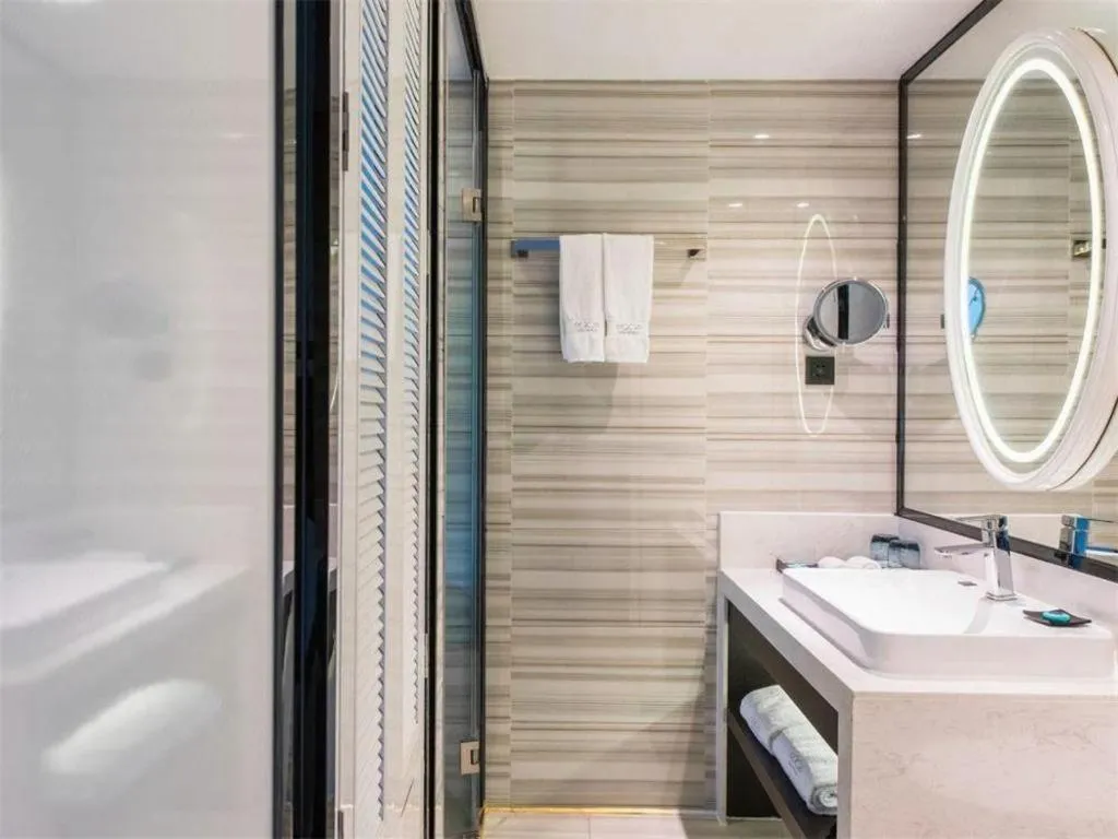 Xana Lite Guangzhou Shixi Metro Station