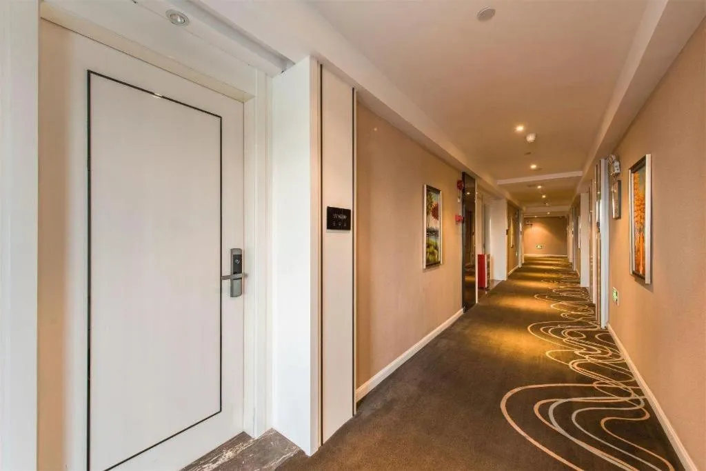 Xana Lite Guangzhou Shixi Metro Station