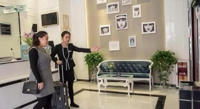 Xana Lite Guangzhou Shixi Metro Station