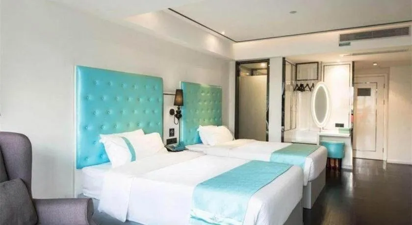 Bed in Xana Lite Guangzhou Shixi Metro Station