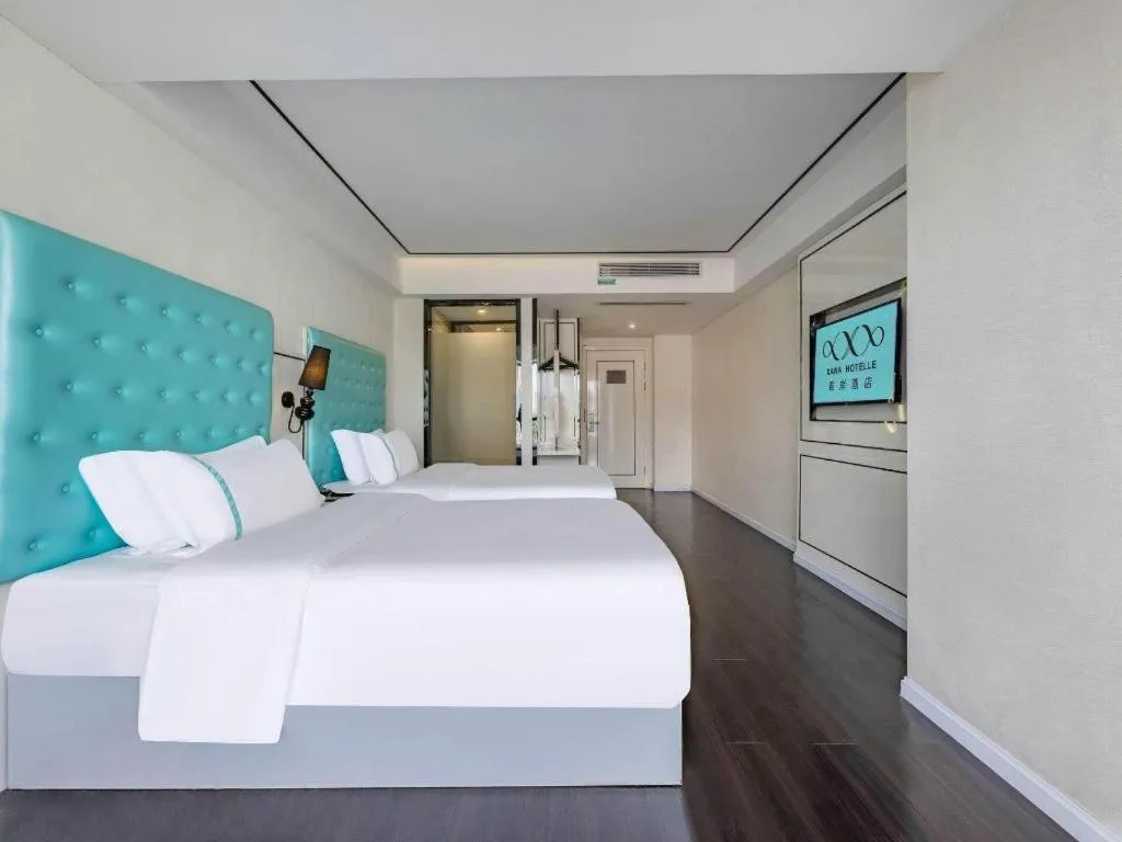 Bed in Xana Lite Guangzhou Shixi Metro Station