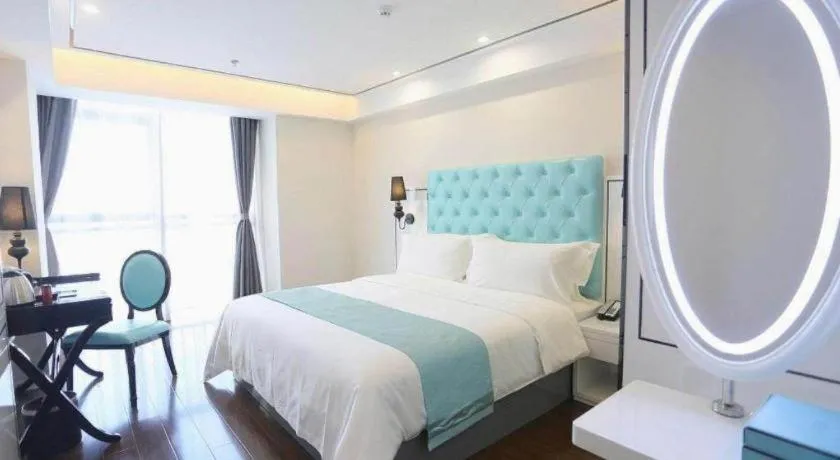 Bed in Xana Lite Guangzhou Shixi Metro Station