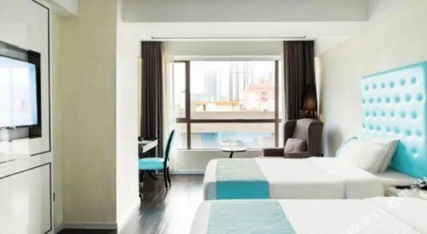 Bed in Xana Lite Guangzhou Shixi Metro Station