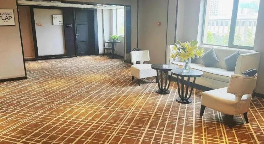 Xana Hotelle Jinan Daminghu North Gate