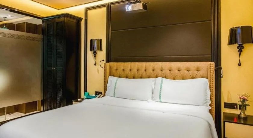 Bed in Xana Hotelle Beijing Olympic Park South Lishuiqiao Metro Station