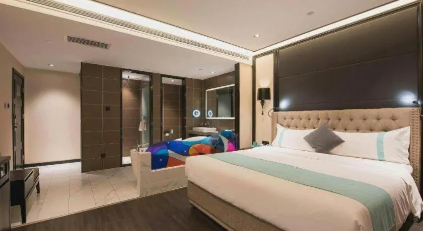 Bed in Xana Hotelle Beijing Olympic Park South Lishuiqiao Metro Station