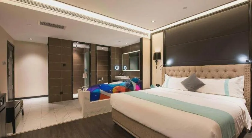 Bed in Xana Hotelle Beijing Olympic Park South Lishuiqiao Metro Station