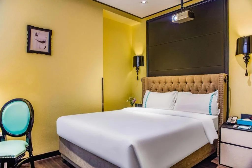 Bed in Xana Hotelle Beijing Olympic Park South Lishuiqiao Metro Station