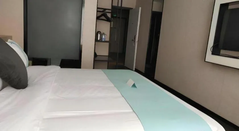Bed in Xana Lite Ganzi Luding YanAn Road
