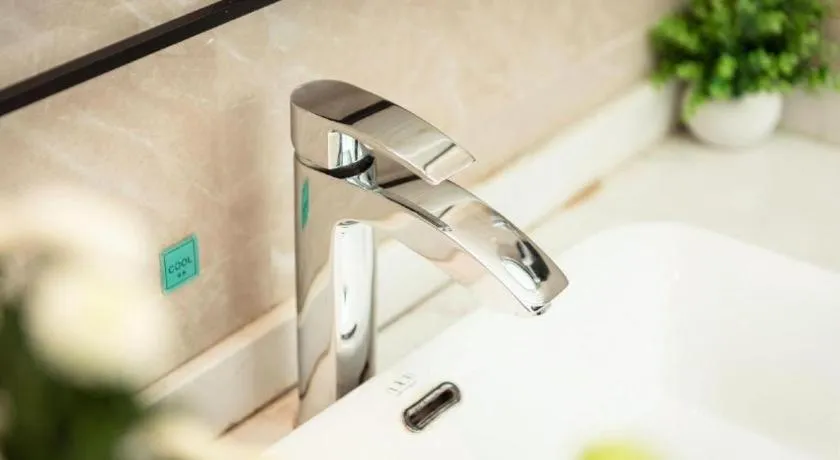 Xana Lite Ganzi Luding YanAn Road