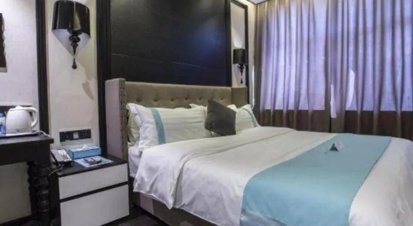 Bed in Xana Hotelle Shihezi Junken Museum Branch