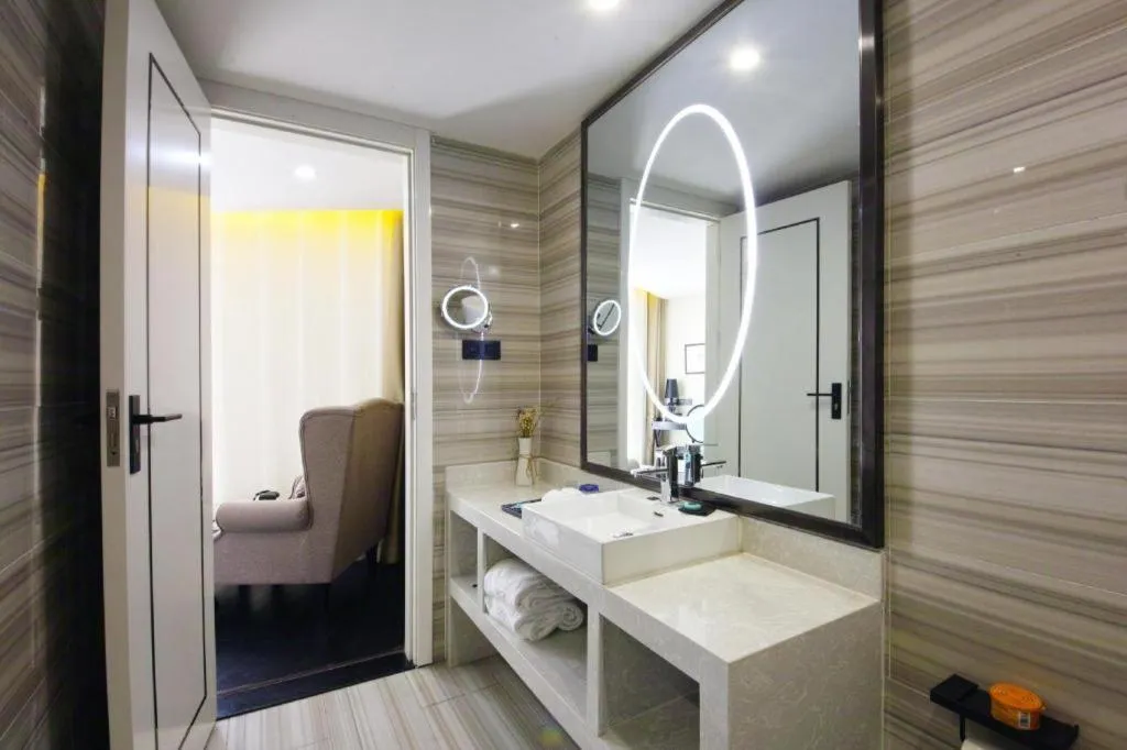 Xana Lite Hefei Railway South Station