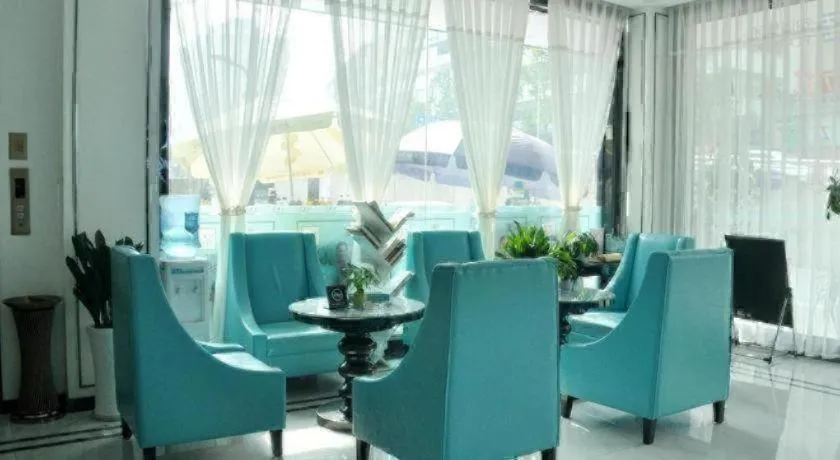 Xana Hotelle Neijiang City Center Branch