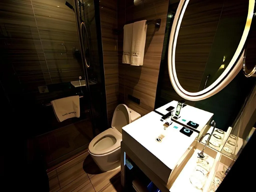 Xana Lite Korla Xiangli Avenue Food Street