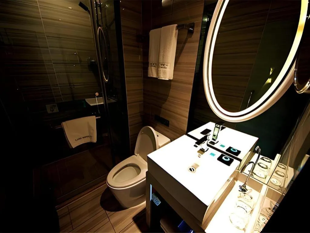 Xana Lite Korla Xiangli Avenue Food Street