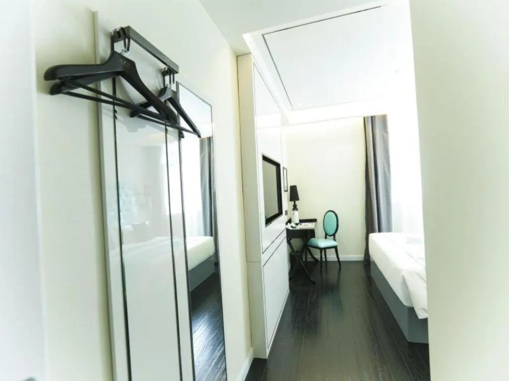 Bed in Xana Lite·Dunhua Railway Station