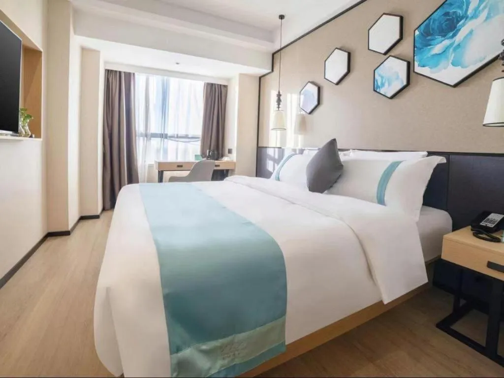 Bed in Xana Lite·Dunhua Railway Station