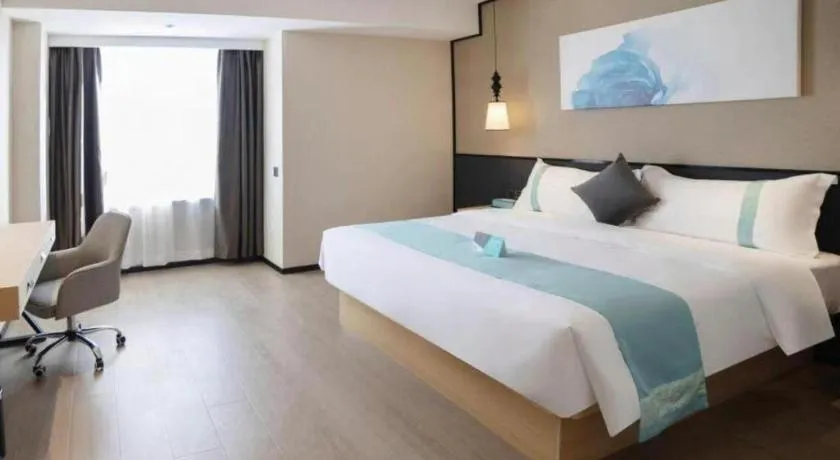 Bed in Xana Lite·Dunhua Railway Station