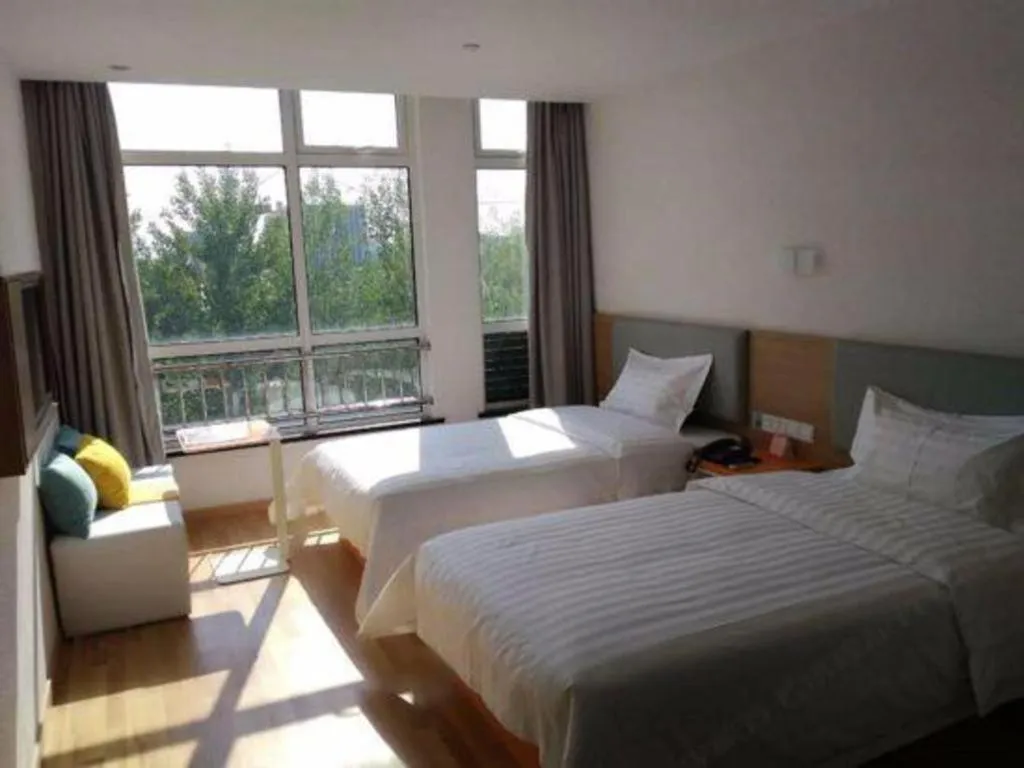 Bed in 7Days Inn Tianjin Airport NO.1 Bridge Branch