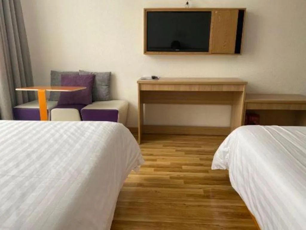 Bed in 7Days Inn Tianjin Airport NO.1 Bridge Branch