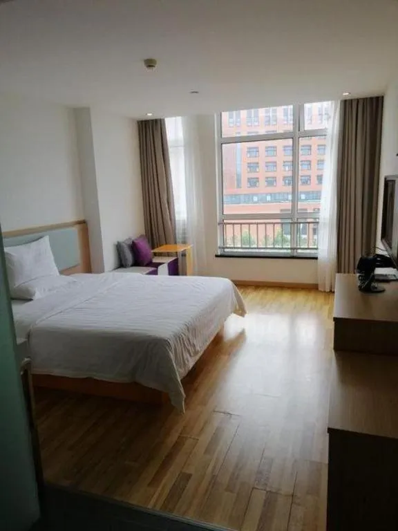 Bed in 7Days Inn Tianjin Airport NO.1 Bridge Branch