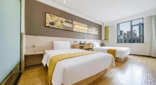 IU Hotel Chengdu Jianyang Xiongzhou Plaza