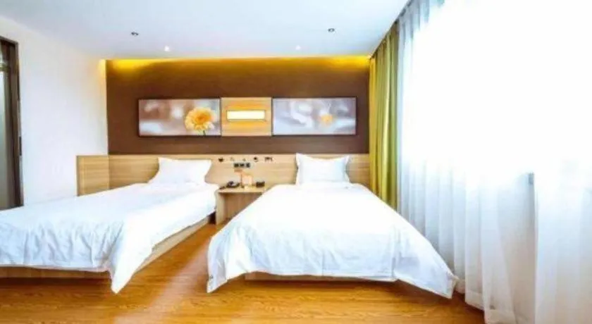 Bed in IU Hotel Chongqing Jiangbei International Airport