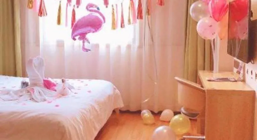 Bed in IU Hotel Chongqing Jiangbei International Airport