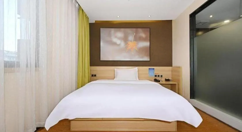 Bed in IU Hotel Chongqing Jiangbei International Airport