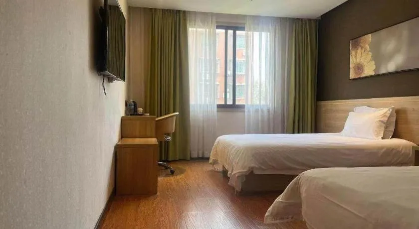 Bed in IU Hotel Chongqing Jiangbei International Airport