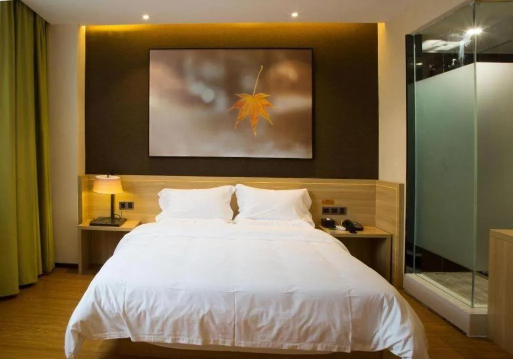 Bed in IU Hotel Chongqing Jiangbei International Airport