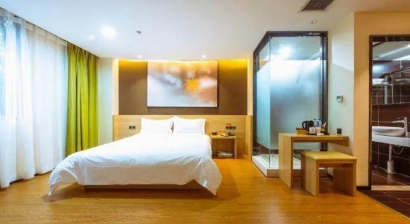 Bed in IU Hotel Chongqing Jiangbei International Airport