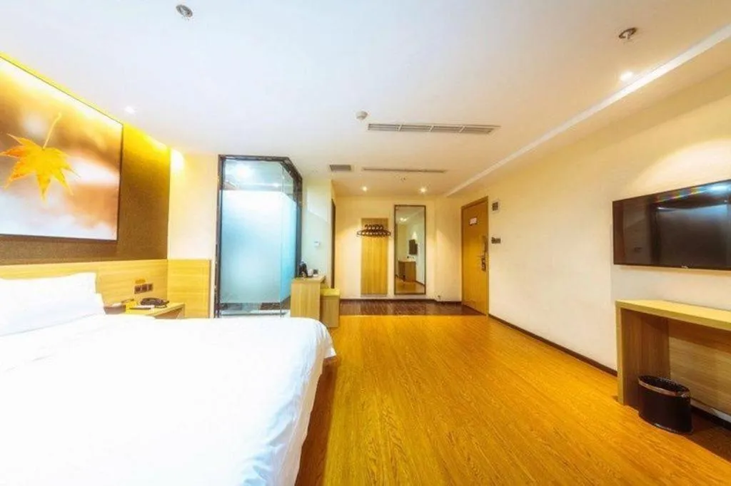 Bed in IU Hotel Chongqing Jiangbei International Airport