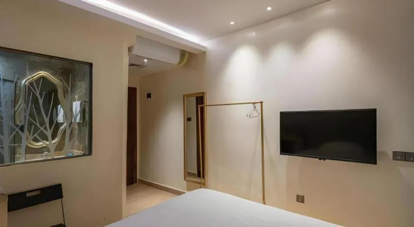 Bed in Leisurely Hotel Shenzhen