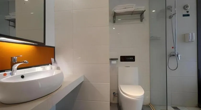 7Days Premium Yichang Railway Station East