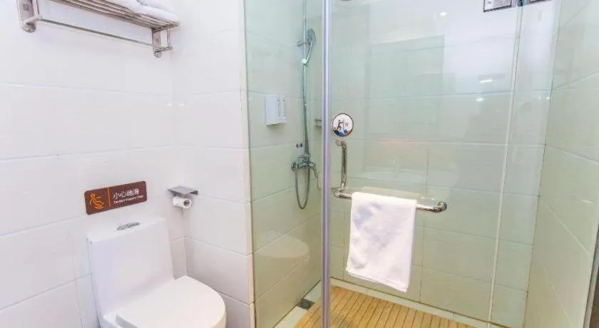 7Days Premium Yichang Railway Station East