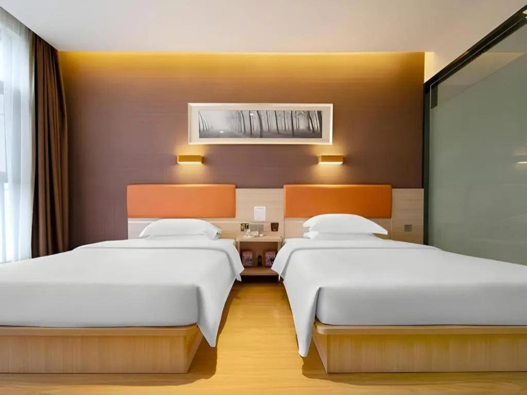 Bed in 7Days Premium Yichang Railway Station East