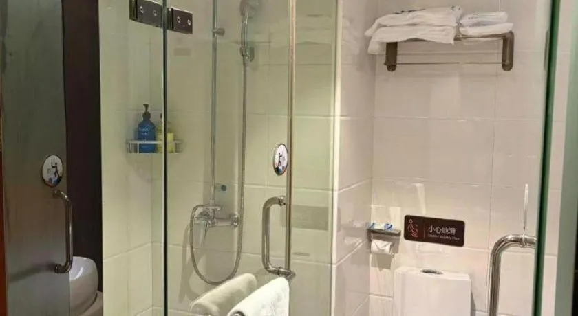 7Days Premium Yichang Railway Station East