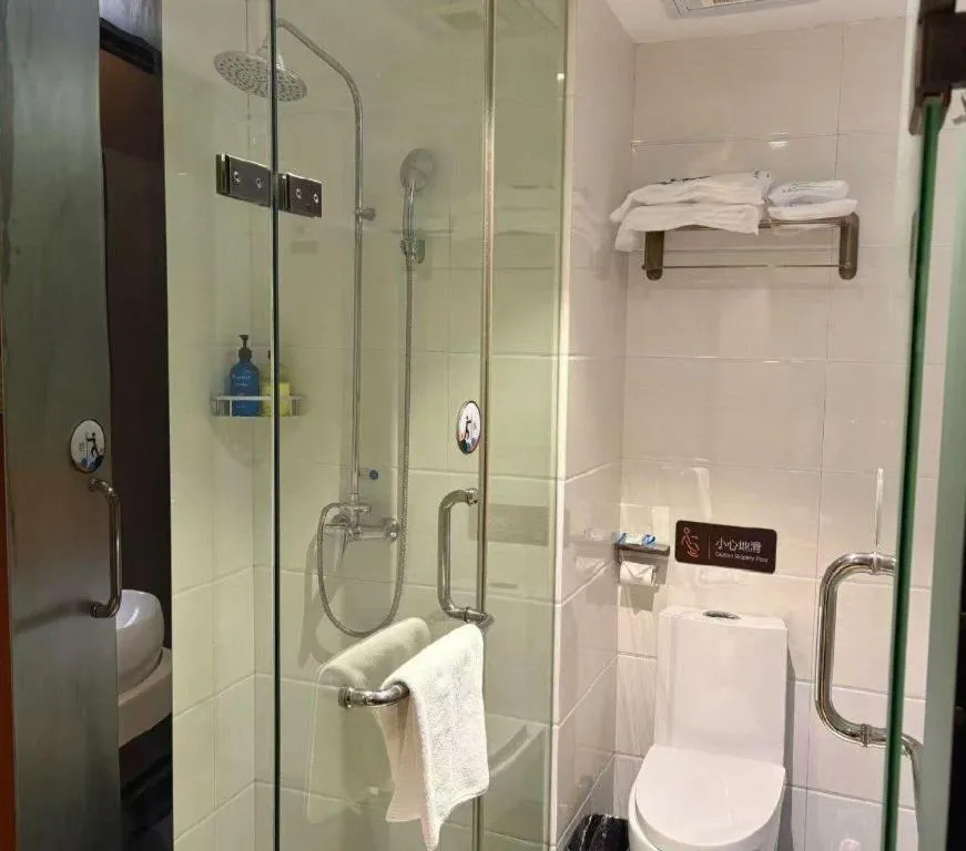 7Days Premium Yichang Railway Station East