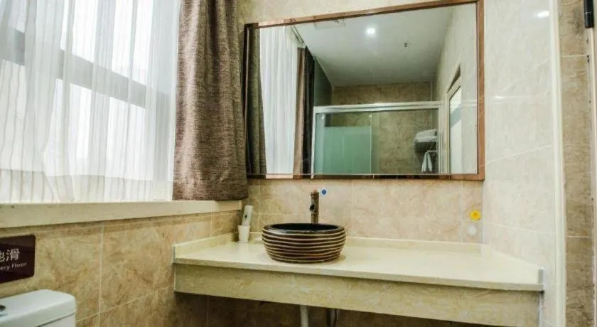 7Days Premium Yichang Railway Station East