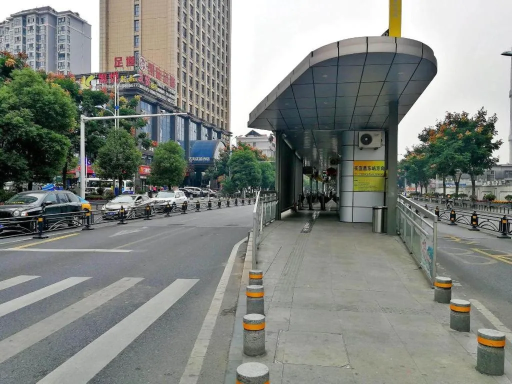 7Days Premium Yichang Railway Station East