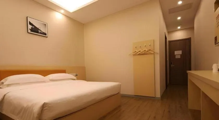 Bed in 7Days Premium Yichang Railway Station East