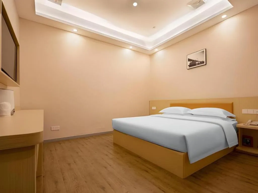 Bed in 7Days Premium Yichang Railway Station East