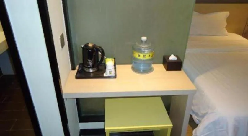 Bed in 7 Days Inn Tai'an Dongpingxi Hualian