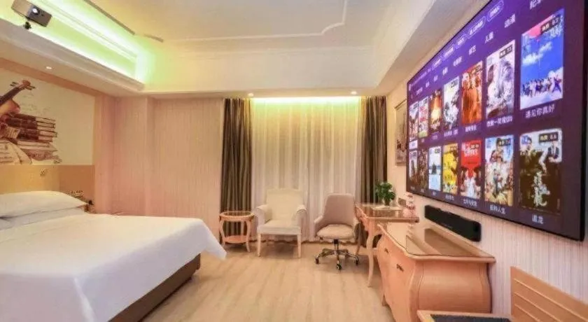 Bed in Vienna Hotel Guangzhou Airport Gaosu Pingsha
