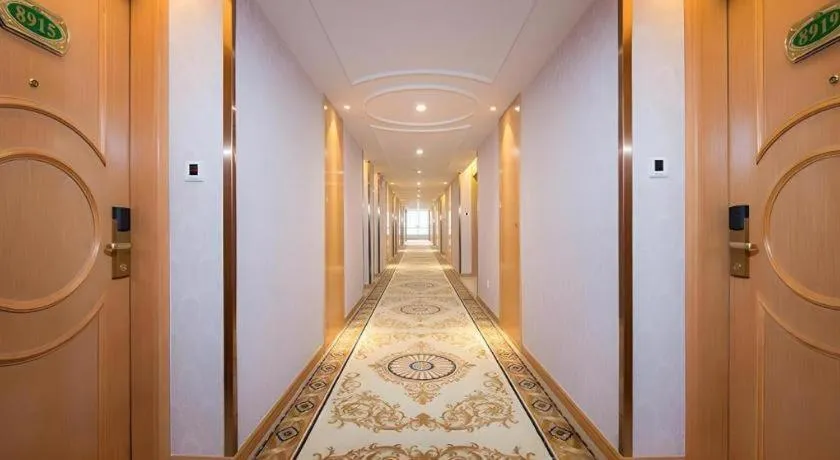 Vienna Hotel Chengdu Chunxi Road Lijiatuo Metro Station