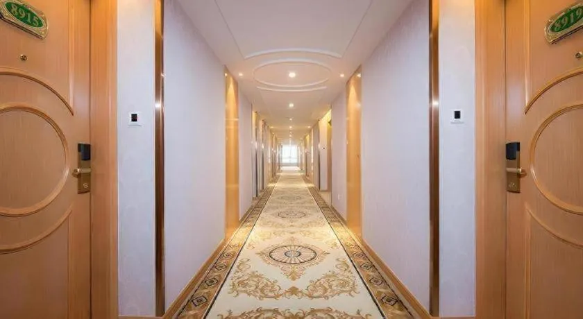 Vienna Hotel Chengdu Chunxi Road Lijiatuo Metro Station