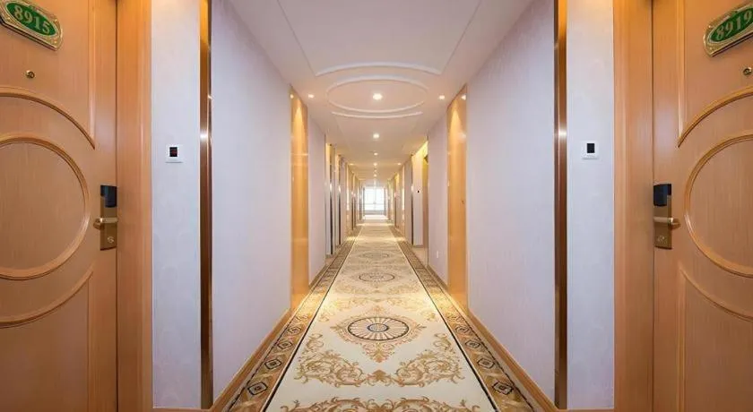 Vienna Hotel Chengdu Chunxi Road Lijiatuo Metro Station